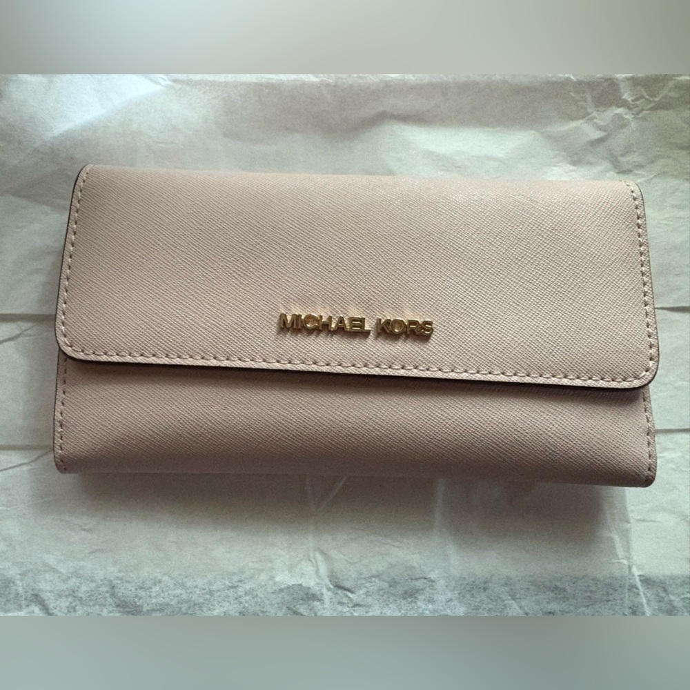 Michael Kors Blush Pink Wallet trifold - Picture 4 of 5
